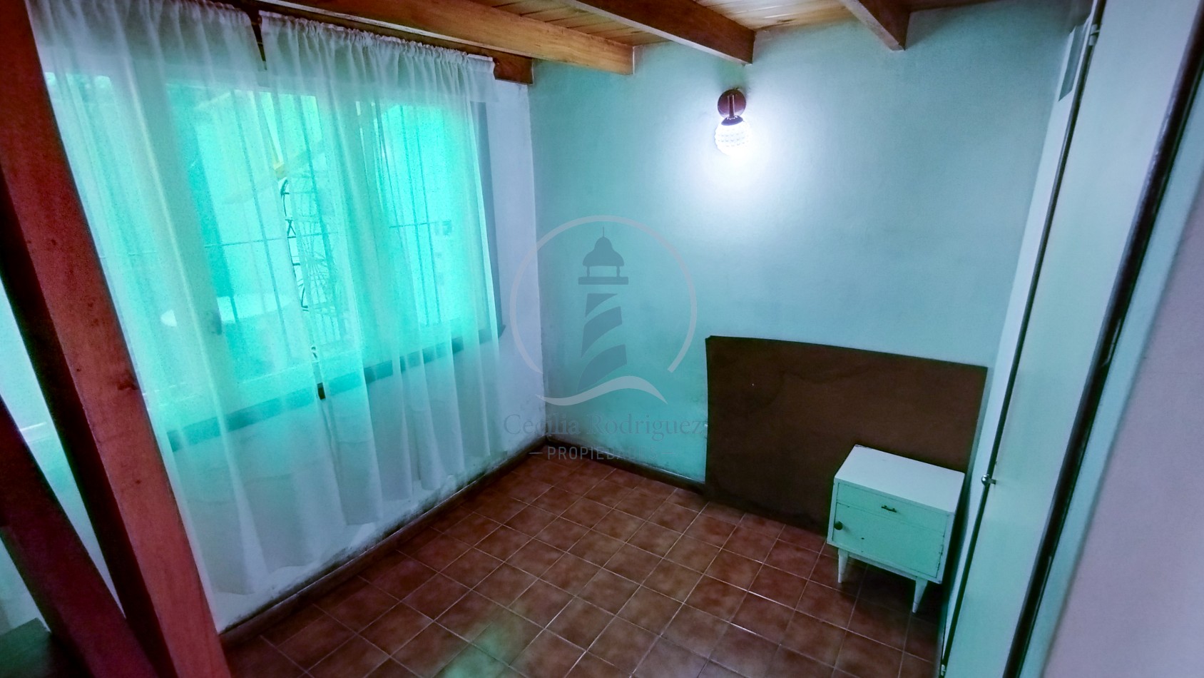 Casa 3 amb. con quincho + monoambiente independiente - En lote propio