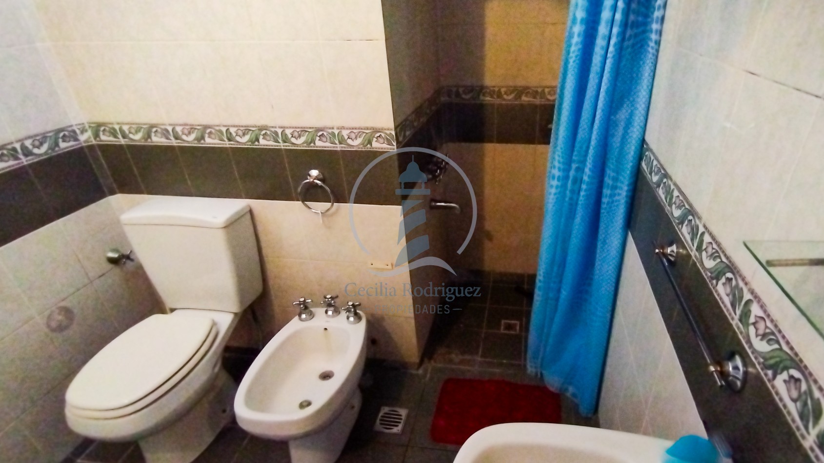 Casa 3 amb. con quincho + monoambiente independiente - En lote propio