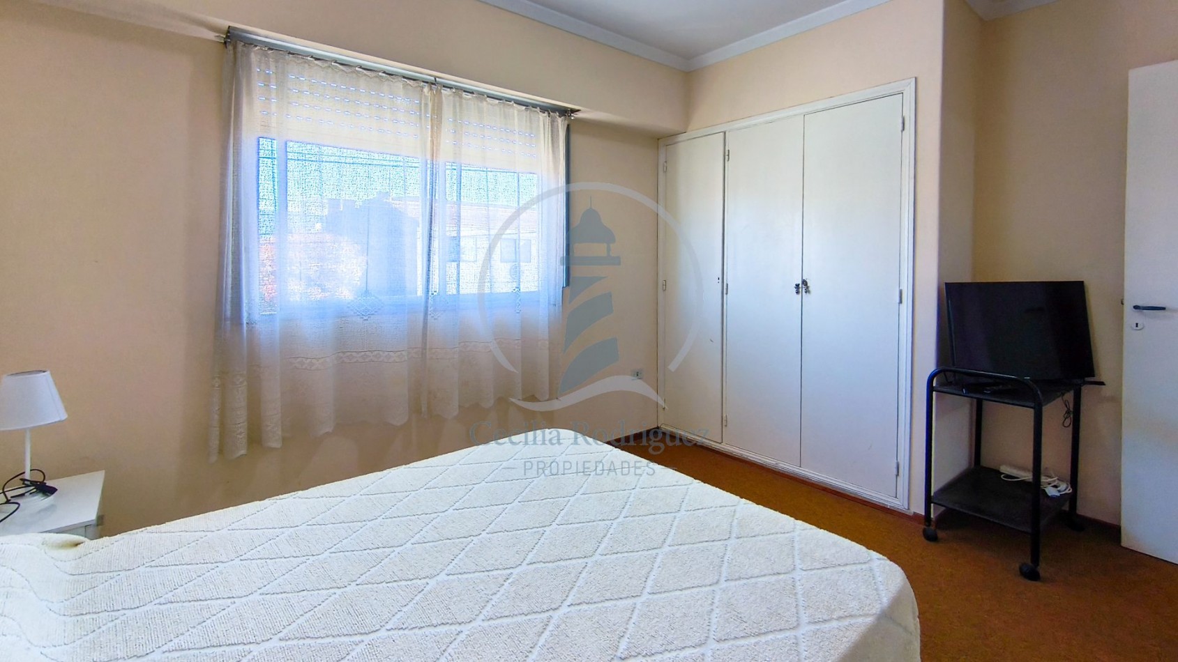 Alquiler Temporario Chalet 4 Dormitorios con Parque y Garage | Mar del Plata