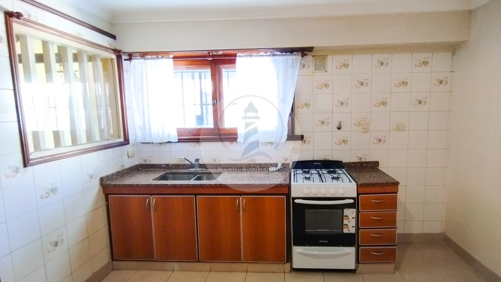 Alquiler 24 meses | Chalet 4 Dormitorios con Quincho y Garage | Punta Mogotes