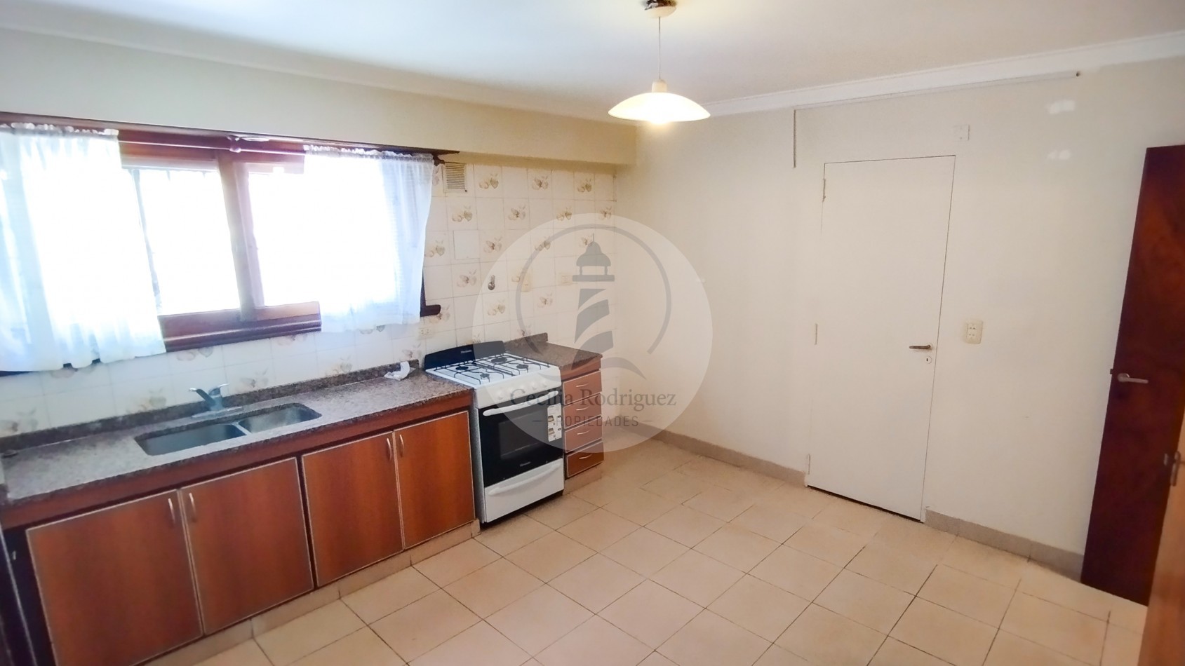 Alquiler 24 meses | Chalet 4 Dormitorios con Quincho y Garage | Punta Mogotes