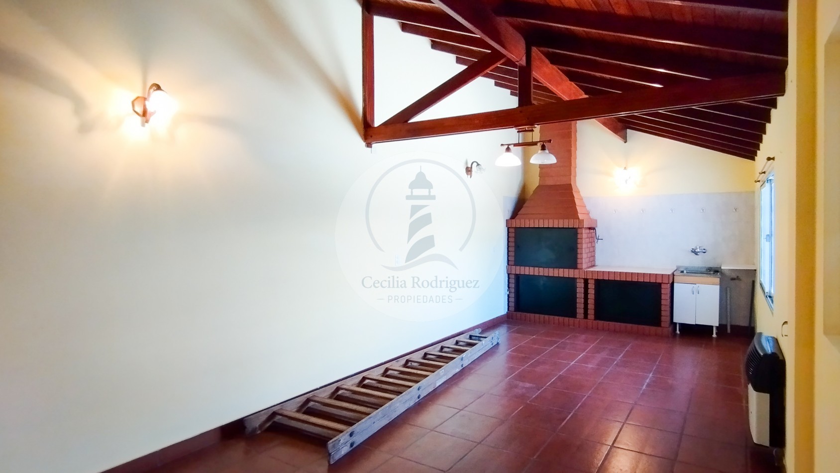 Alquiler 24 meses | Chalet 4 Dormitorios con Quincho y Garage | Punta Mogotes