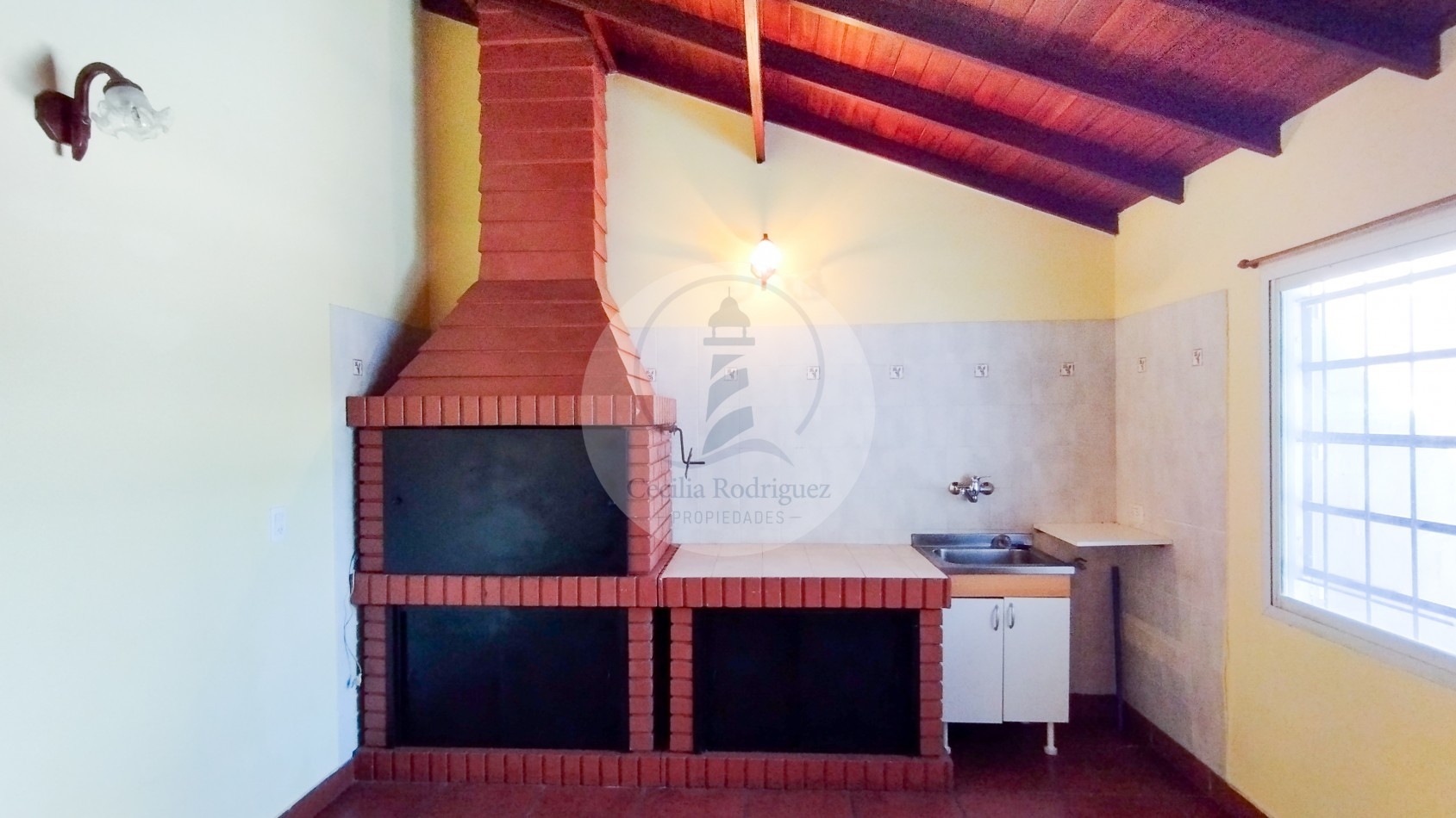 Alquiler 24 meses | Chalet 4 Dormitorios con Quincho y Garage | Punta Mogotes