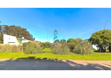 Lote en venta de 15 x 33m - Excelente Ubicacion B. Los Acantilados